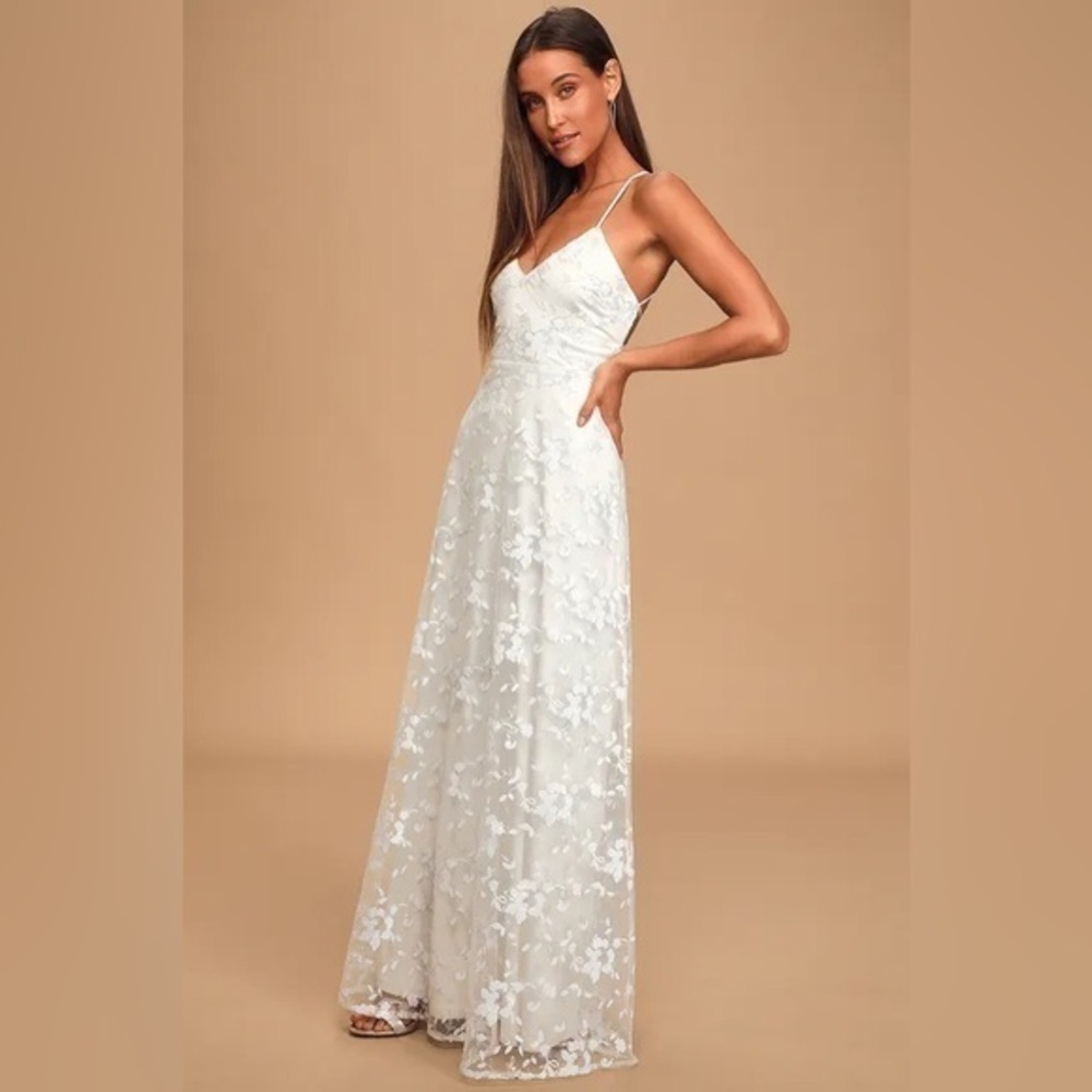 ⚫️ Magically Charming White Sequin Embroidered Lace-Up Maxi Dress